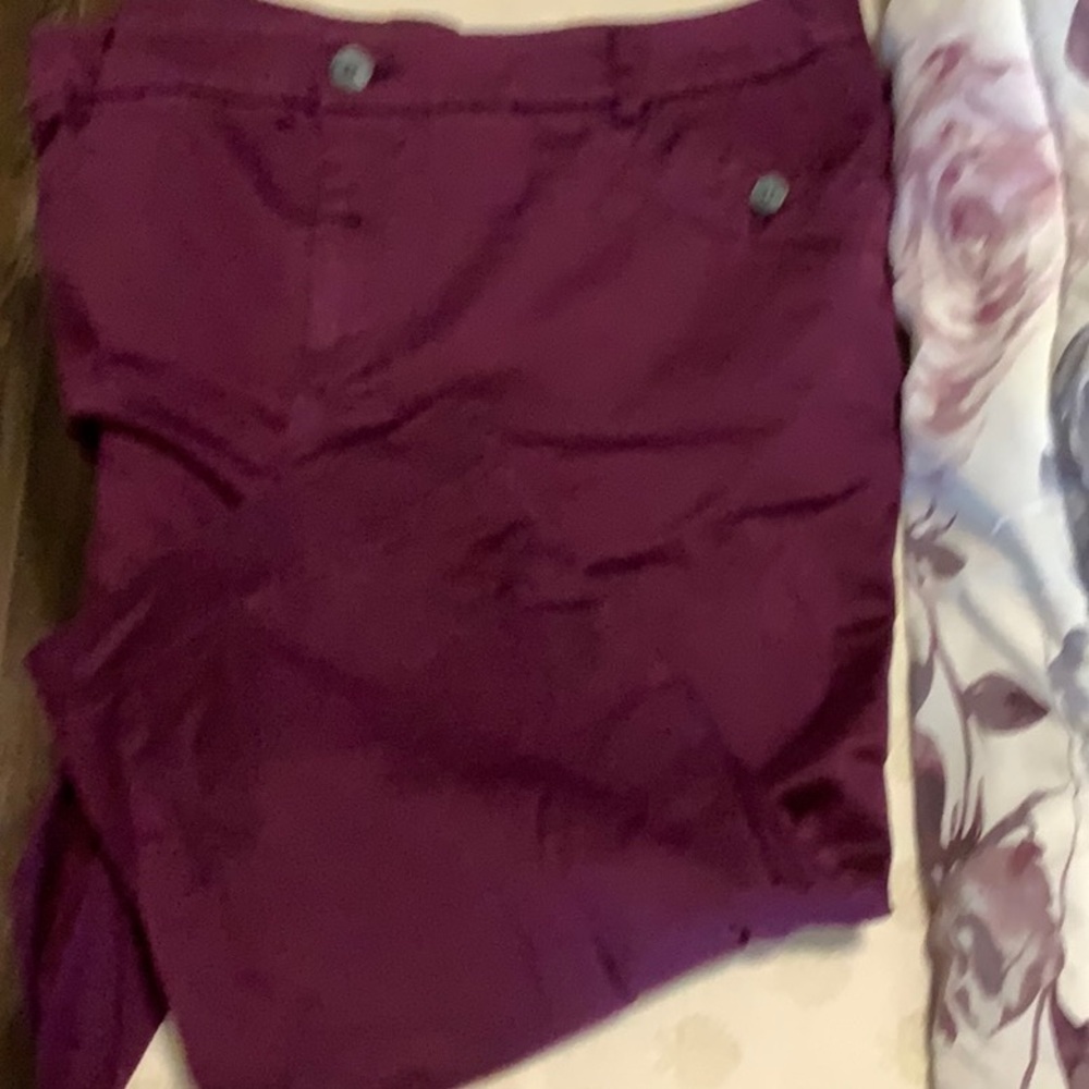 Croft & Barrow plum 18 Capris
